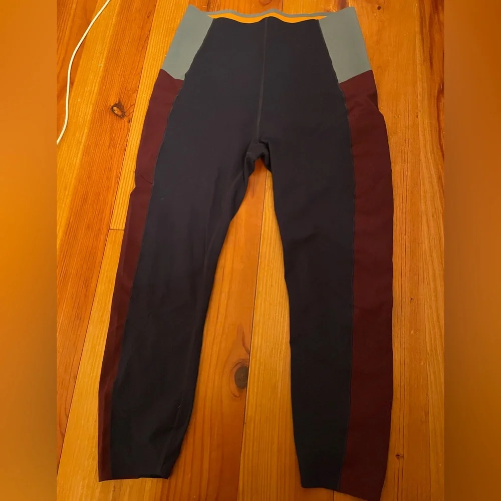 Sweaty Betty Navy, Burgundy & Slate Colorblock Leggings - Picture 2 of 5